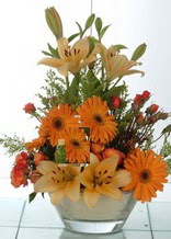  Samsun ucuz çiçek gönder  cam yada mika vazo içinde karisik mevsim çiçekleri