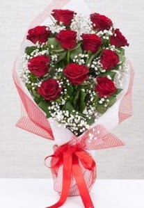 11 kırmızı gülden buket çiçeği  Samsun çiçek gönderme 